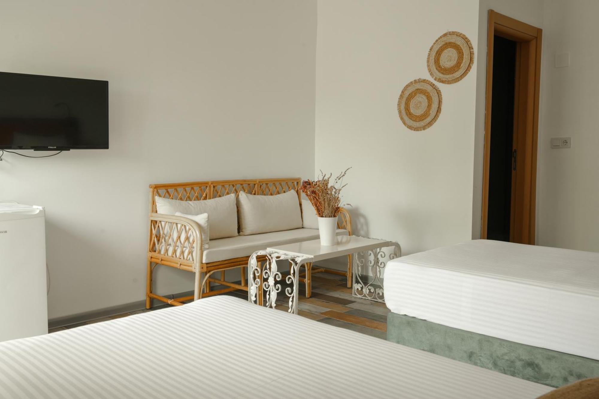 La Vida Otel Urla Exteriör bild