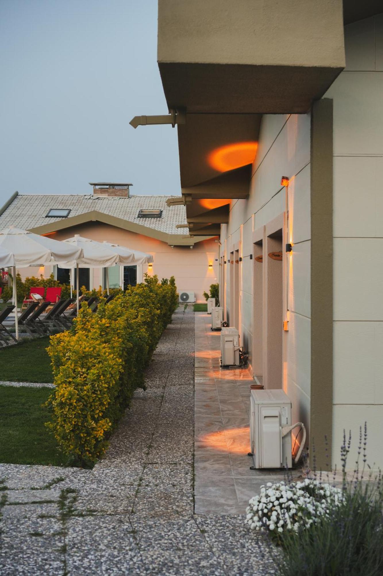La Vida Otel Urla Exteriör bild